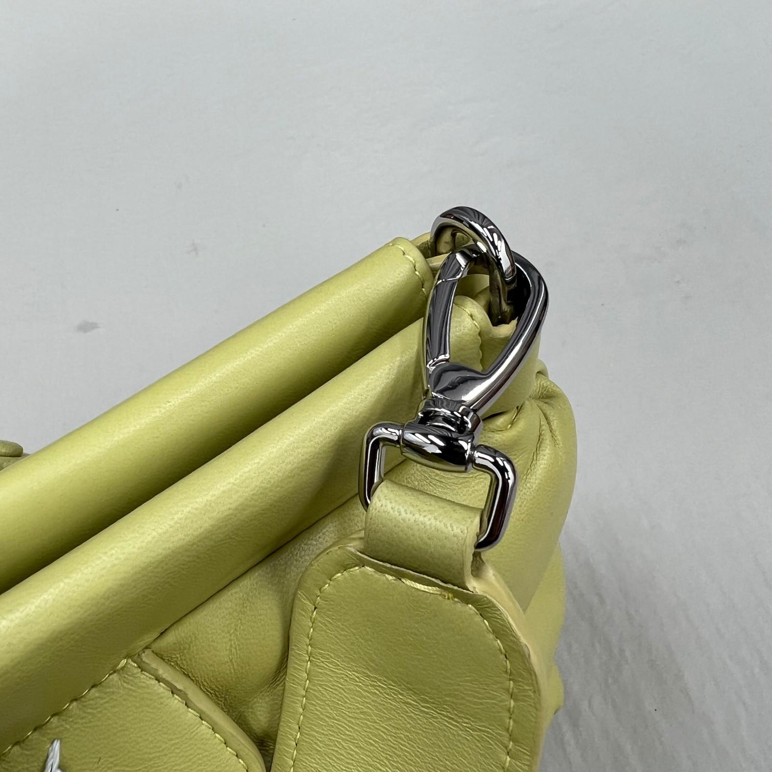 Maison Margiela Glam Slam Quilted Shoulder Bag(30-22-10cm) - PerfectKickZ
