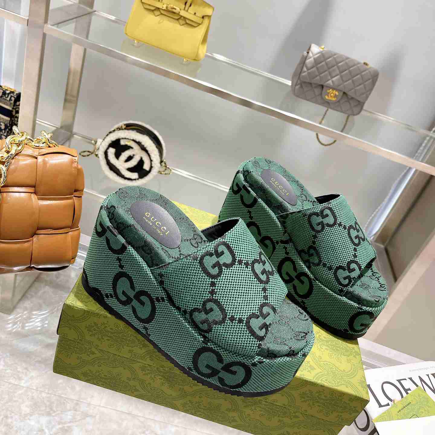 Gucci Women's Jumbo GG Platform Slide Sandal - PerfectKickZ