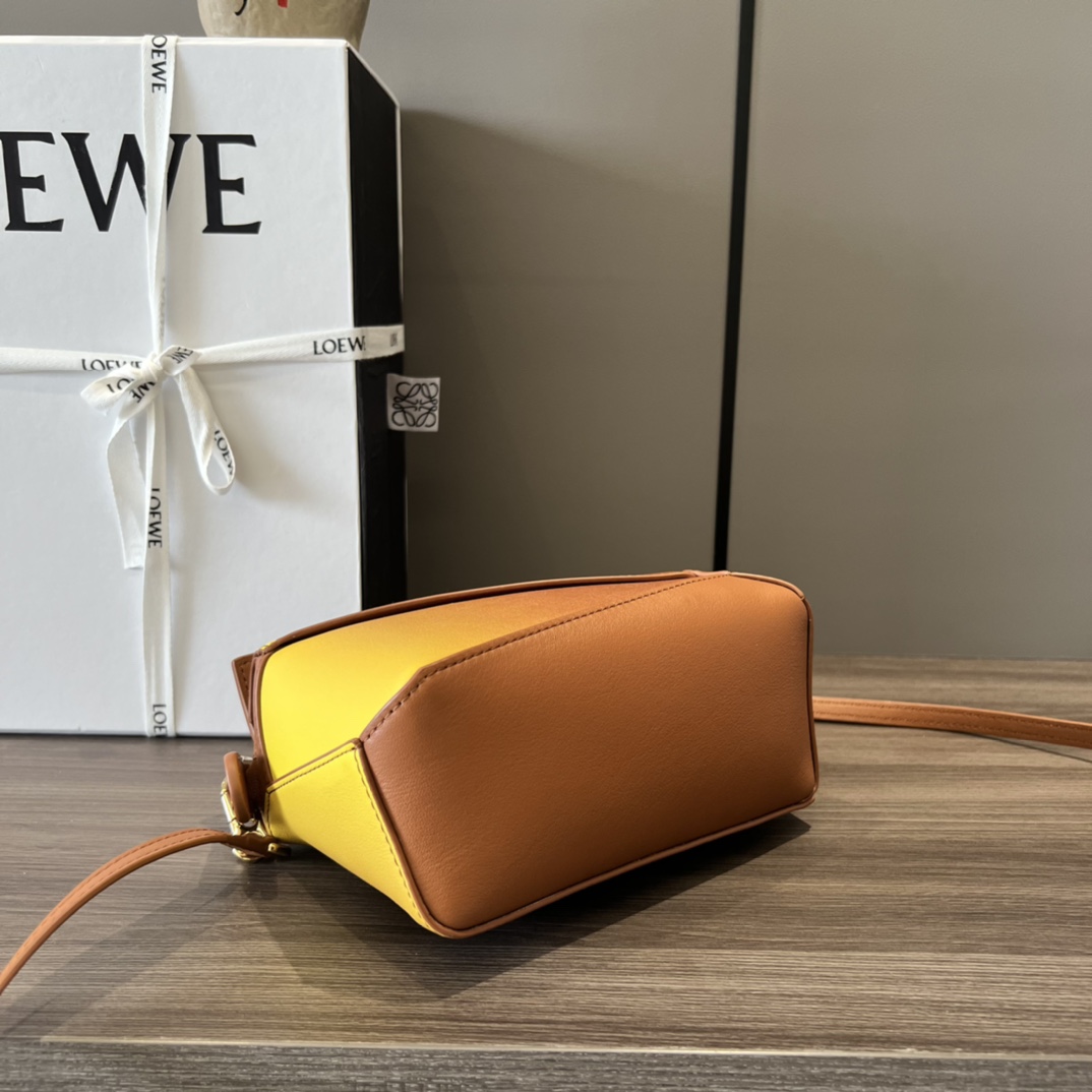 Loewe Mini Puzzle Edge Bag In degrade Nappa Calfskin - 