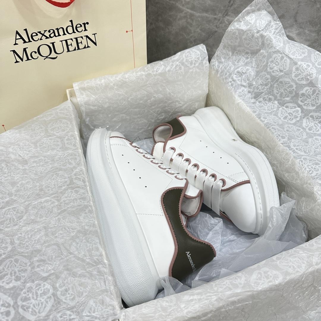 Alexander Mqueen Oversized Sneaker In White - PerfectKickZ