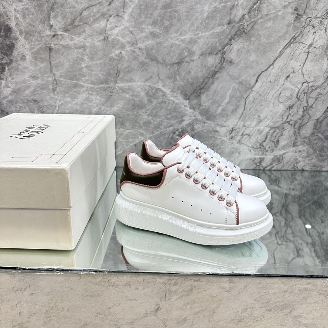 Alexander Mqueen Oversized Sneaker In White - PerfectKickZ