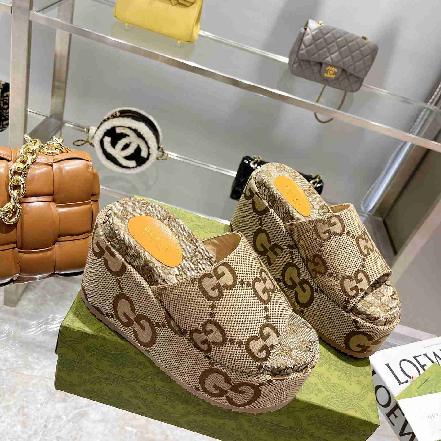 Gucci Women's Jumbo GG Platform Slide Sandal - PerfectKickZ