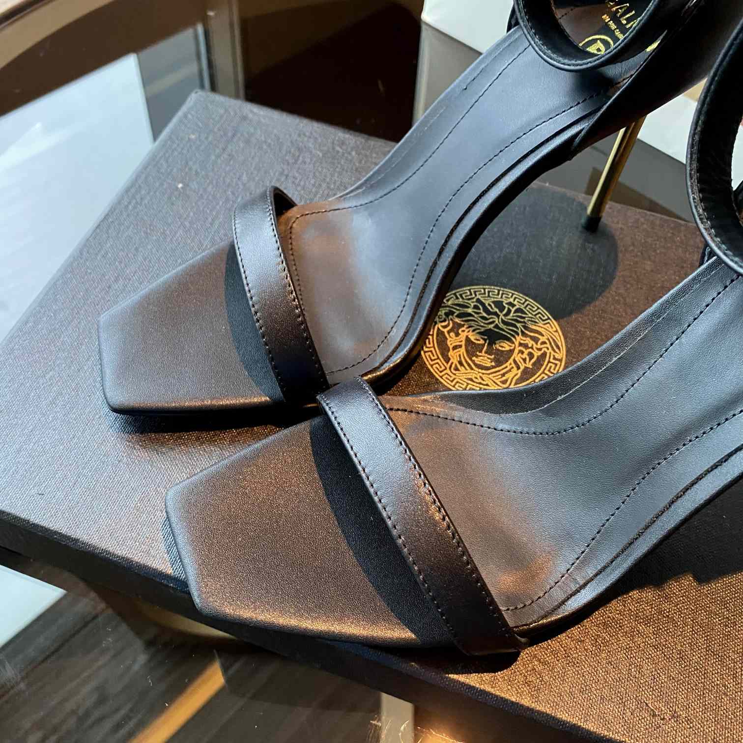 Balmain Leather Uma Sandals - PerfectKickZ