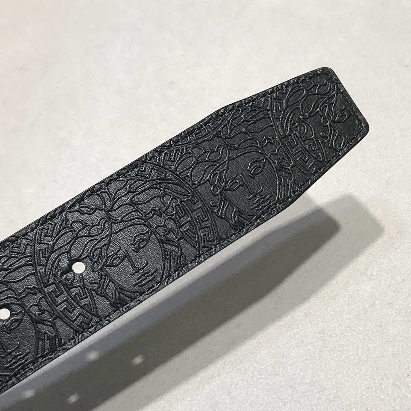 Versace Medusa Leathre Belt    39mm - PerfectKickZ