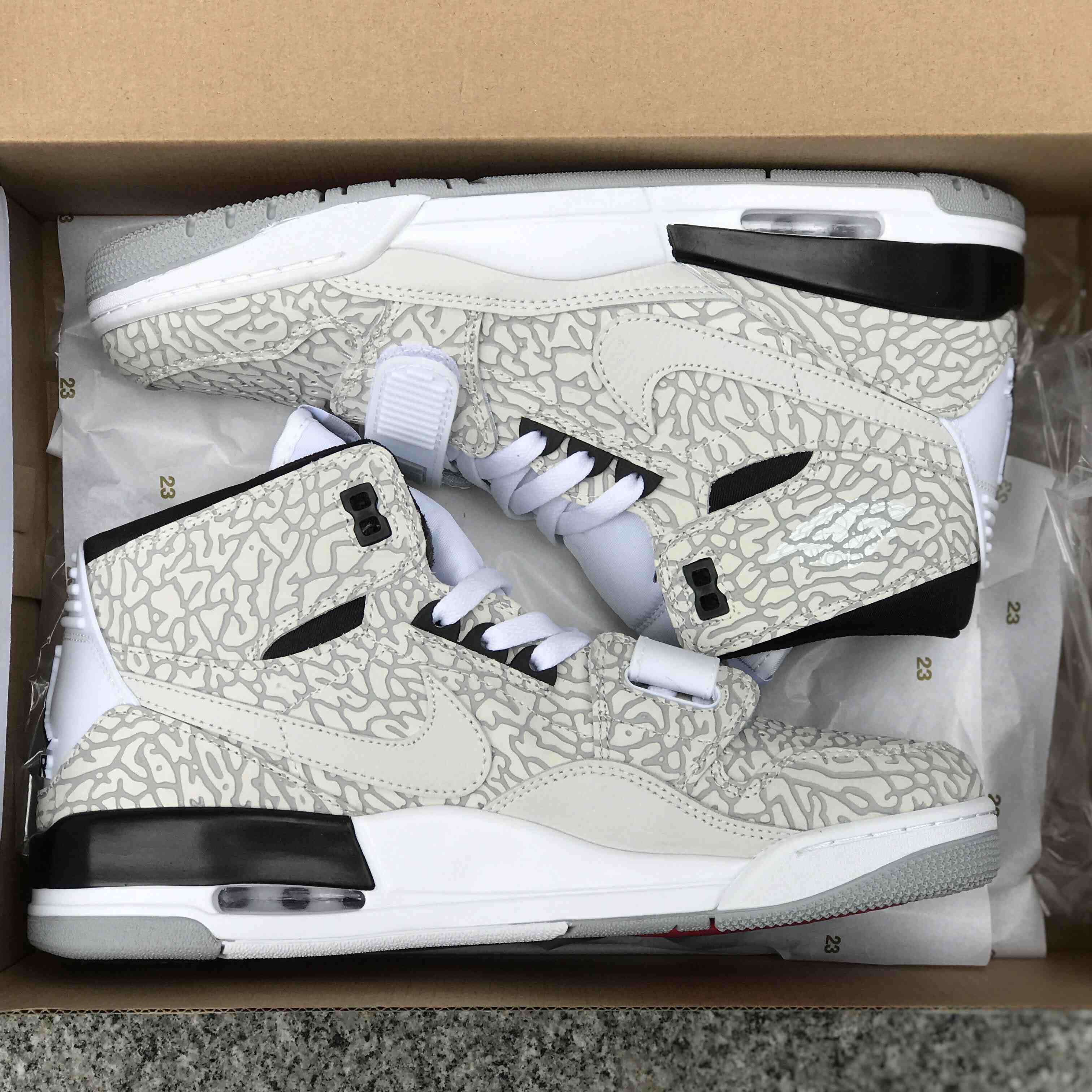 Air Jordan Legacy 312 Sneaker  AV3922-100 - PerfectKickZ