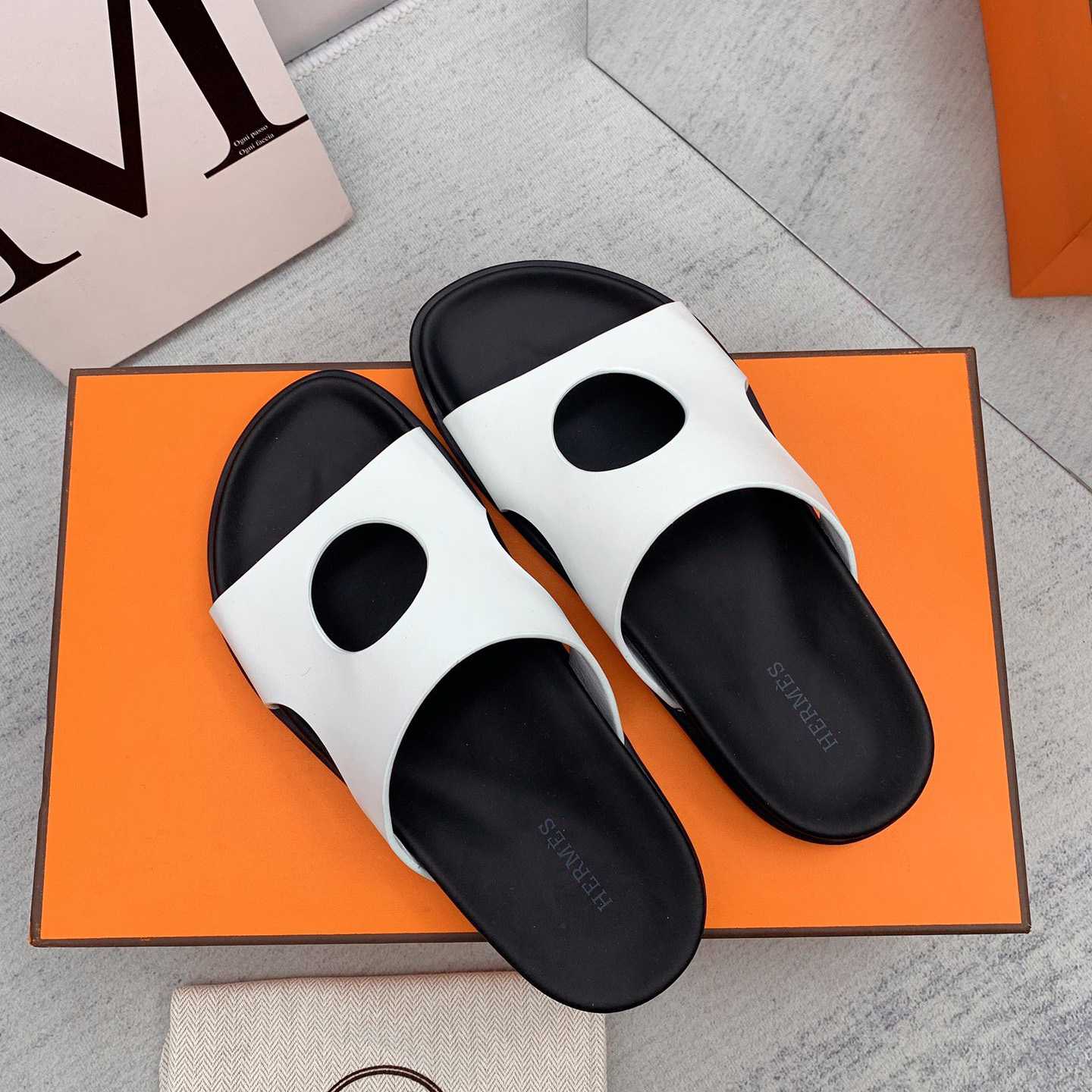 Hermes Edith Sandal - PerfectKickZ