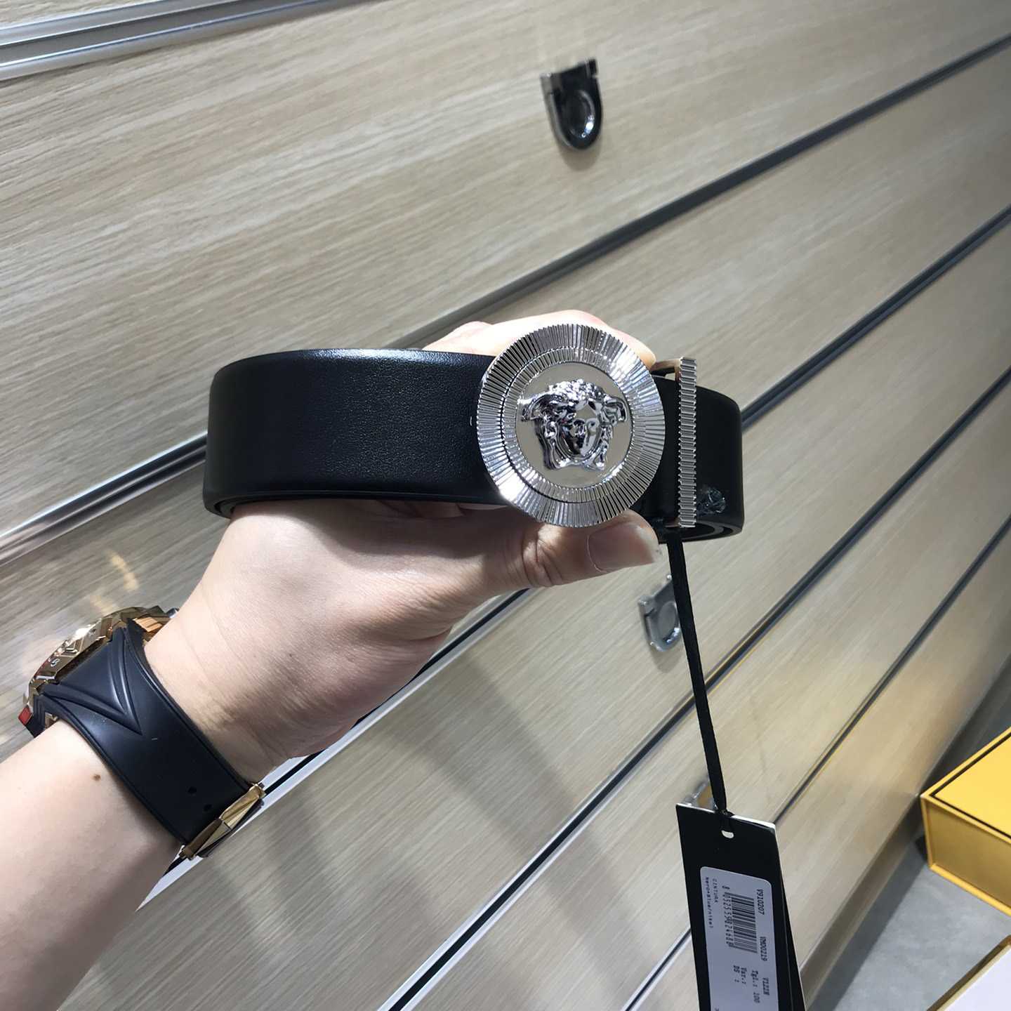 Versace Medusa Leathre Belt    38mm - PerfectKickZ