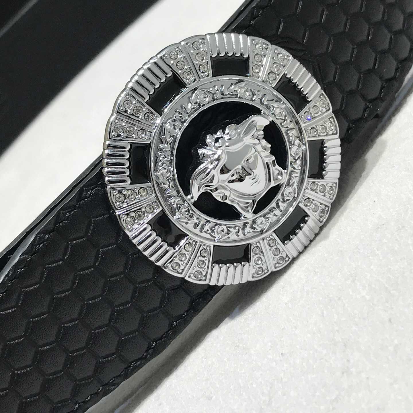 Versace Medusa Leathre Belt    39mm - PerfectKickZ