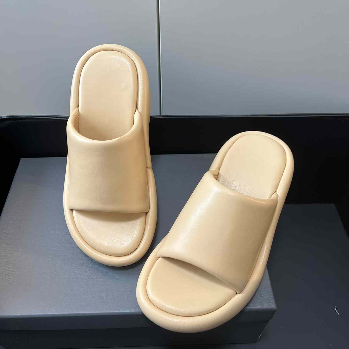 Balenciaga Rise Wedge Sandals - PerfectKickZ
