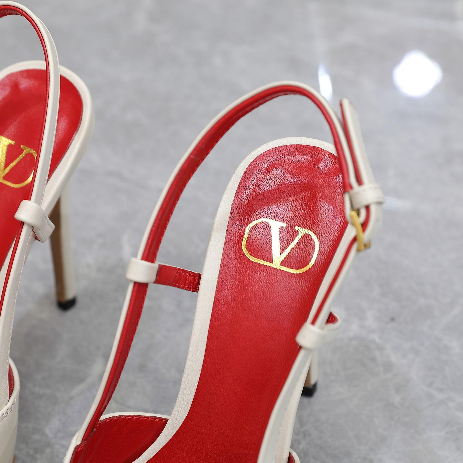 Valenti VLogo Signature Calfskin Slingback Platform Pump - PerfectKickZ