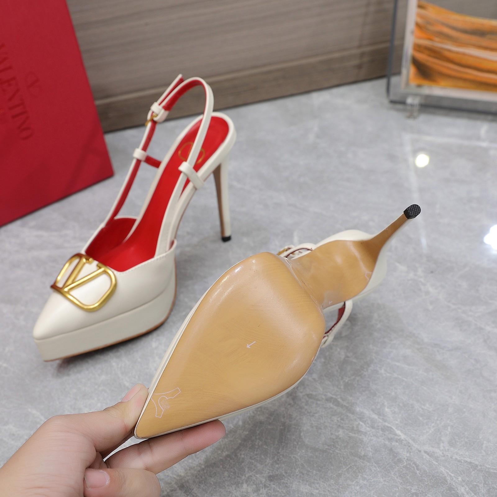 Valenti VLogo Signature Calfskin Slingback Platform Pump - PerfectKickZ