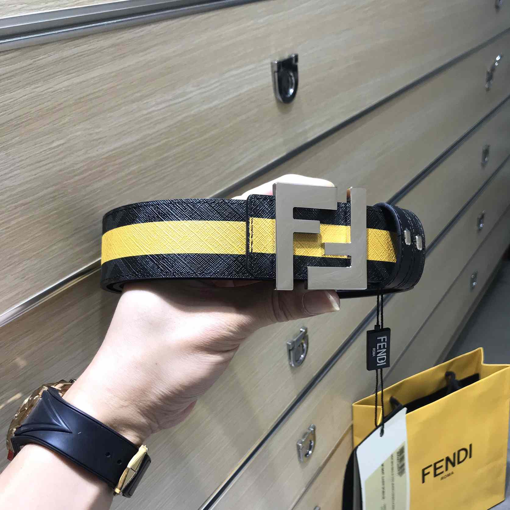 Fendi Black Reversible Leather Belt - PerfectKickZ