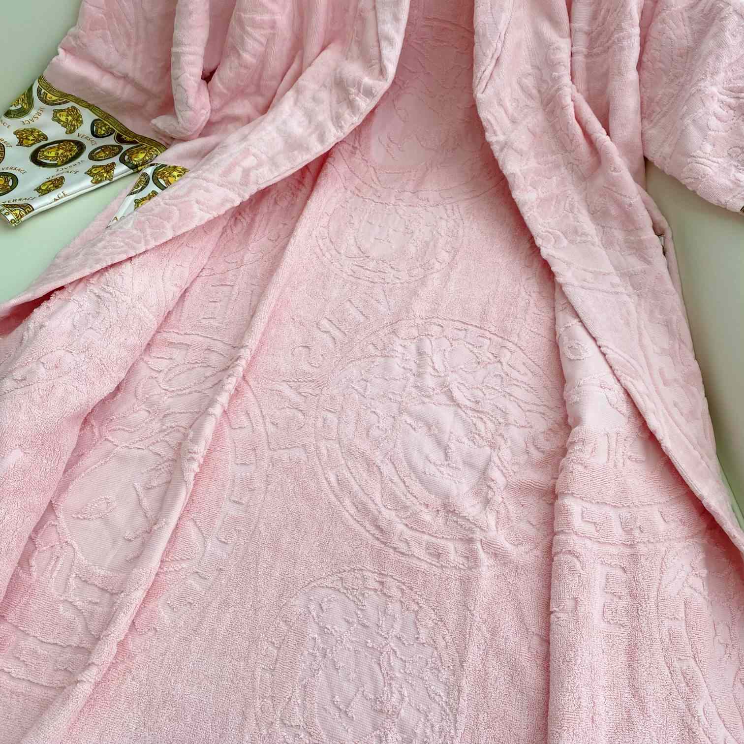 Versace Medusa Amplified Bathrobe(Uniform size) - PerfectKickZ