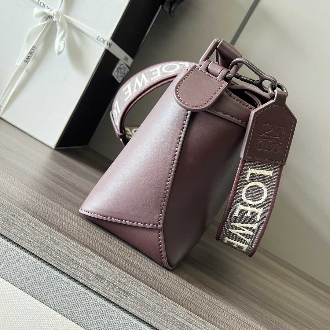 Loewe Small Puzzle Edge Bag In Satin Calfskin - PerfectKickZ