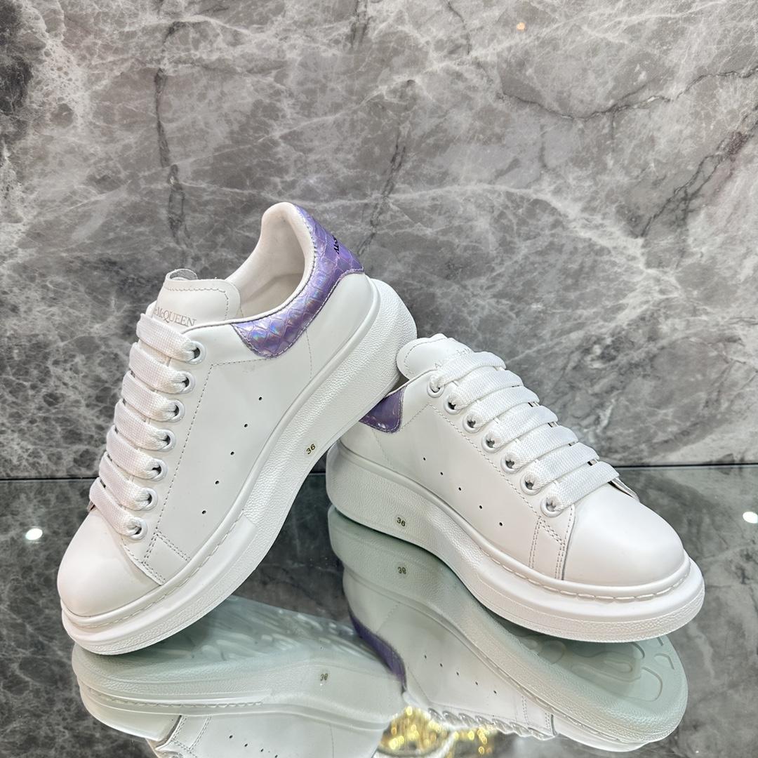 Alexander Mqueen Oversized Sneaker In White - PerfectKickZ