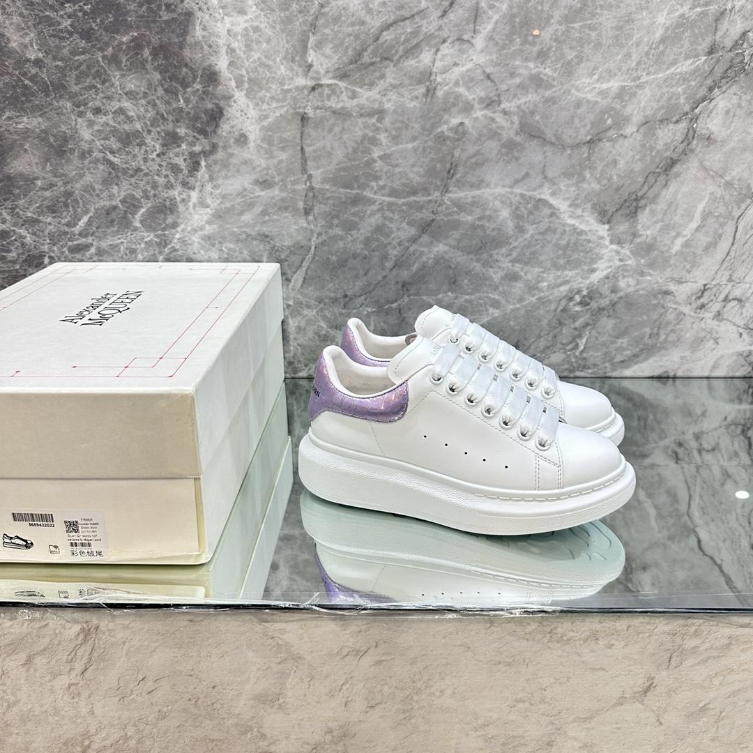 Alexander Mqueen Oversized Sneaker In White - PerfectKickZ