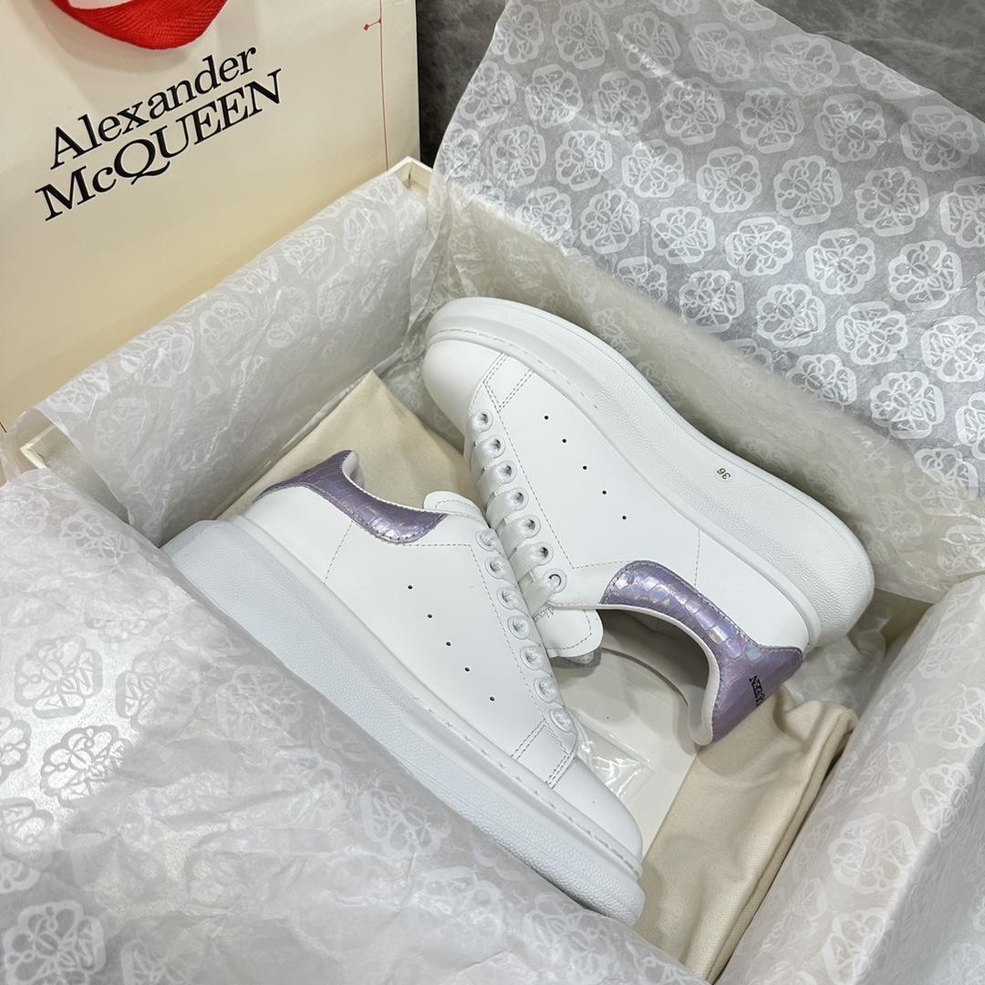 Alexander Mqueen Oversized Sneaker In White - PerfectKickZ