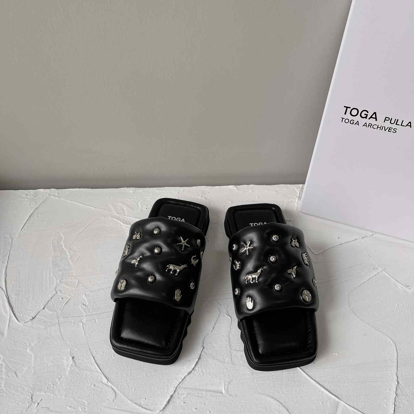 Toga Virilis Leather Slides - PerfectKickZ