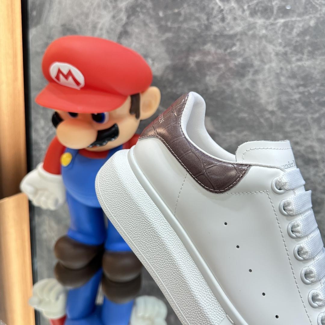 Alexander Mqueen Oversized Sneaker In White - PerfectKickZ