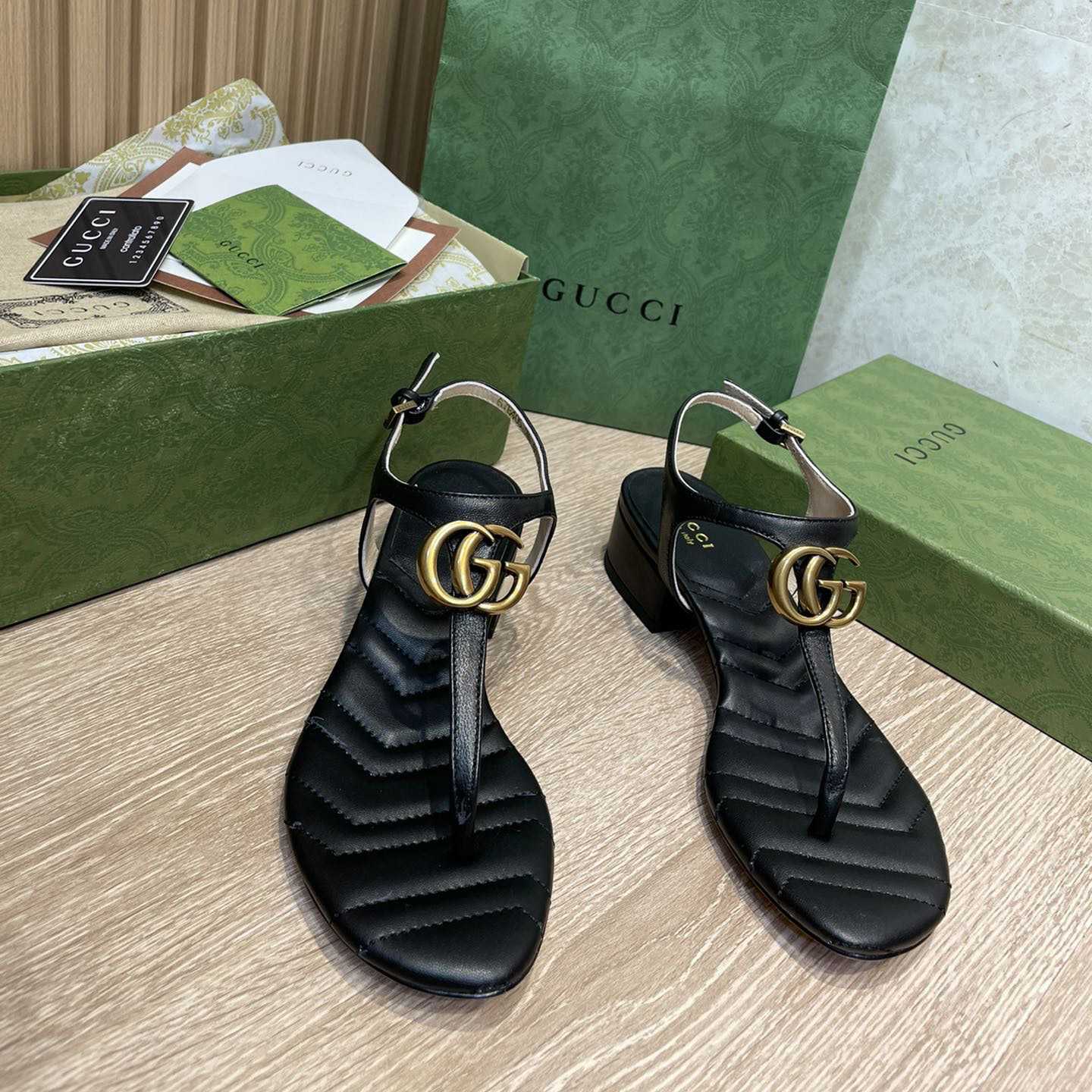 Gucci Women's Double G Sandal - PerfectKickZ