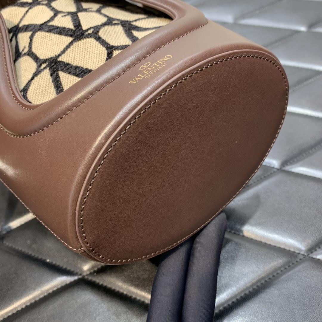 Valenti Le Cinquième Toile Iconographe Bucket Bag - PerfectKickZ