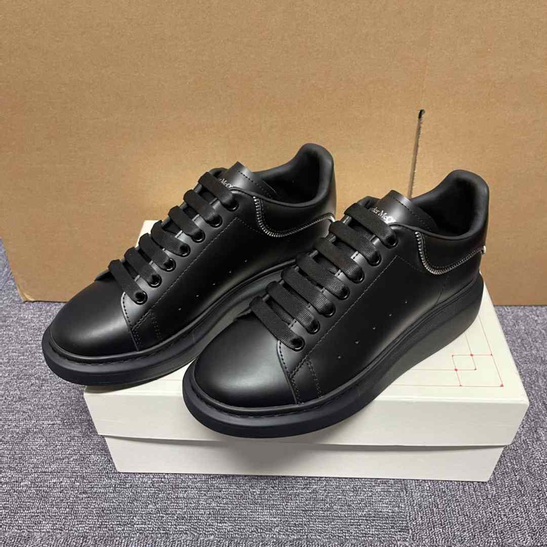 Alexander Mqueen Oversized Sneaker In Black - PerfectKickZ