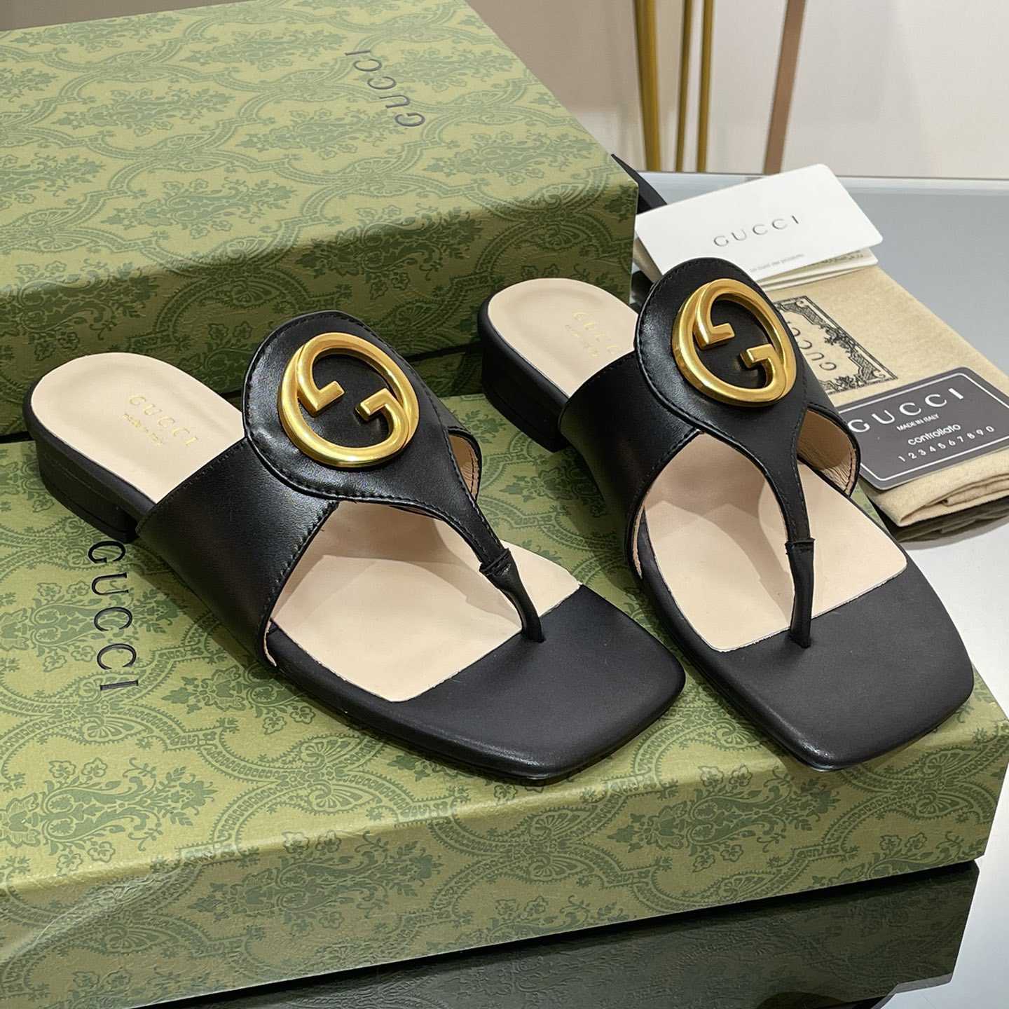 Gucci Women's Gucci Blondie Thong Sandal - PerfectKickZ