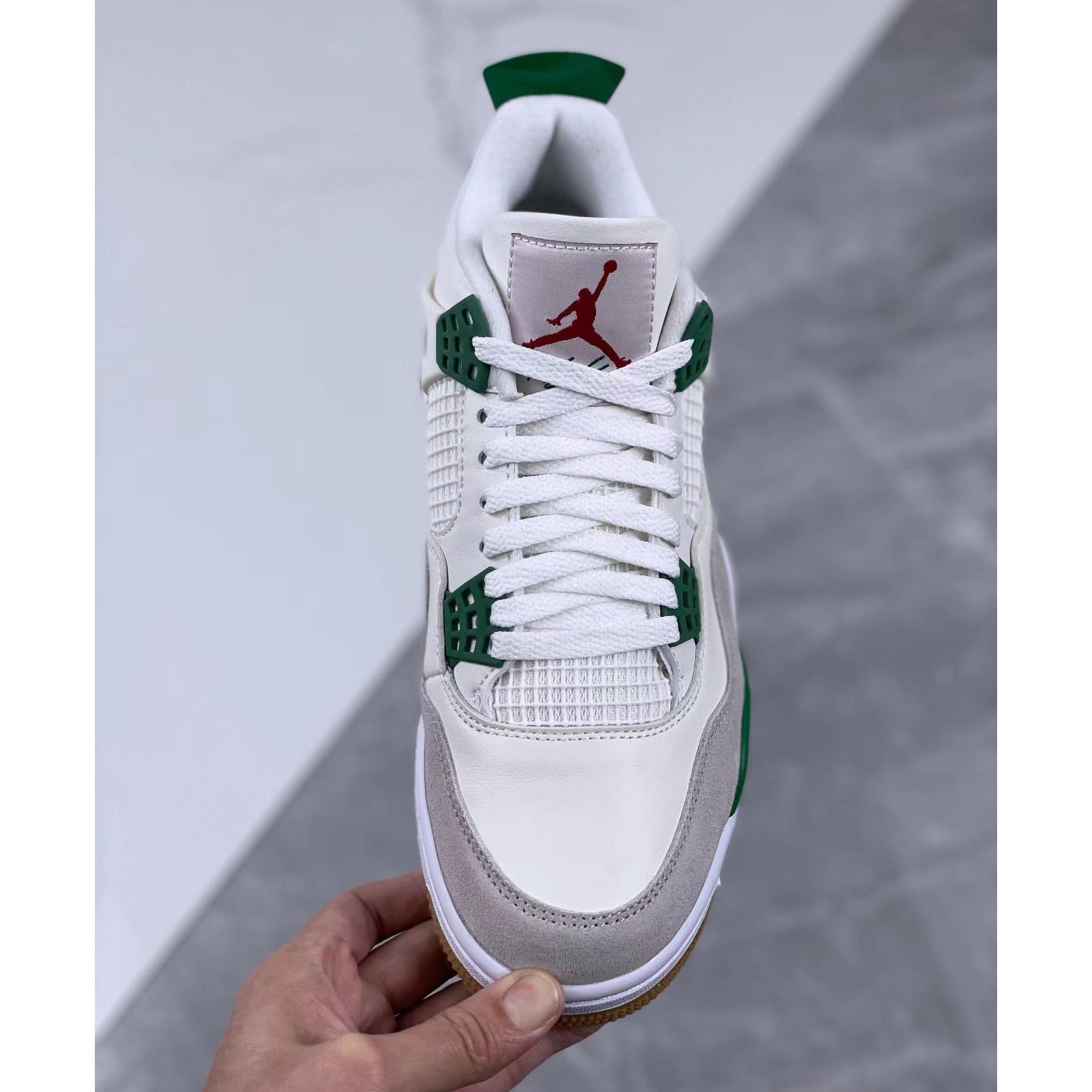 Nike SB x Air Jordan 4 “Pine Green”Sneaker      DR5415-103 - PerfectKickZ