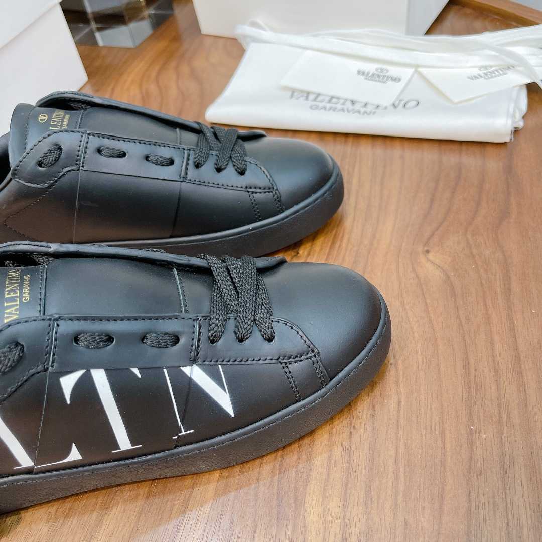 Valenti Open Sneaker With VLTN Print - PerfectKickZ