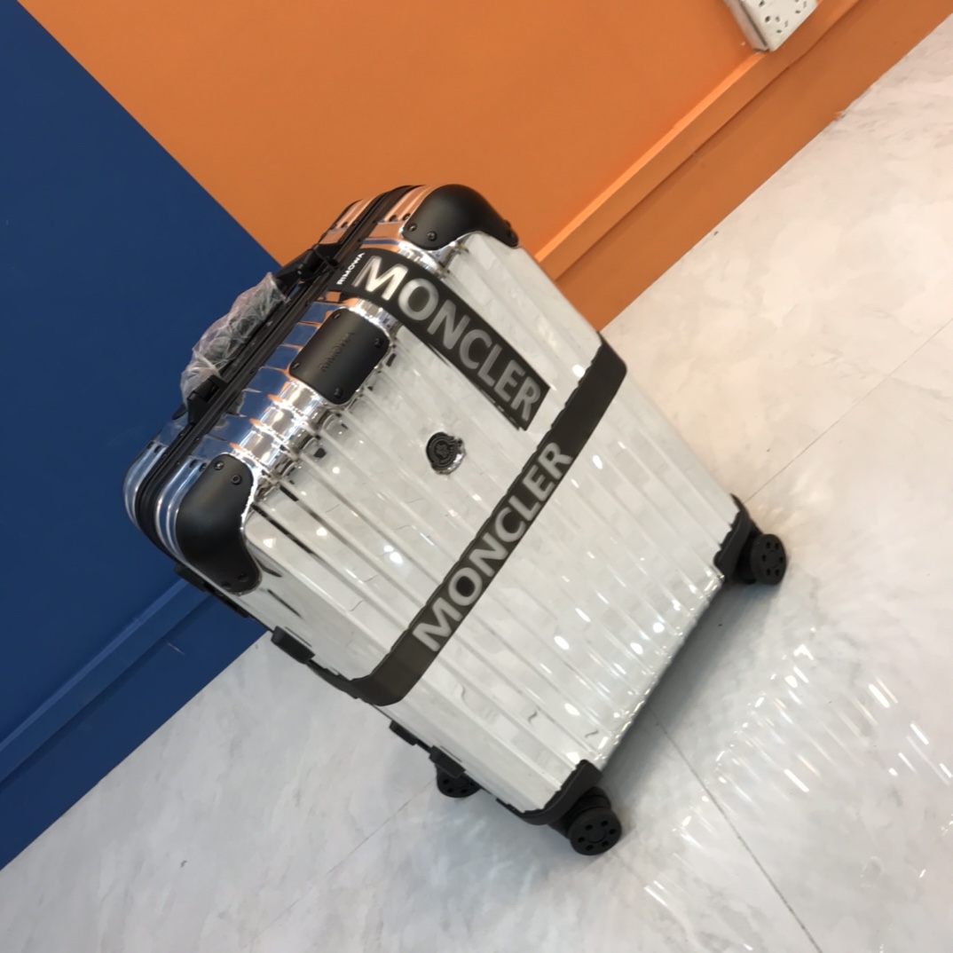 Moncler Genius Moncler Rimowa 'Reflection' Silver Suitcase - PerfectKickZ