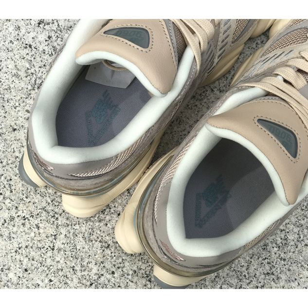 New Balance 9060 “Ivory” Sneakers          U9060WCG  - PerfectKickZ