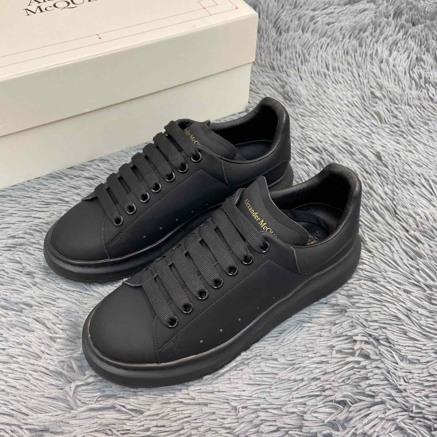 Alexander Mqueen Oversized Sneaker In Black - PerfectKickZ