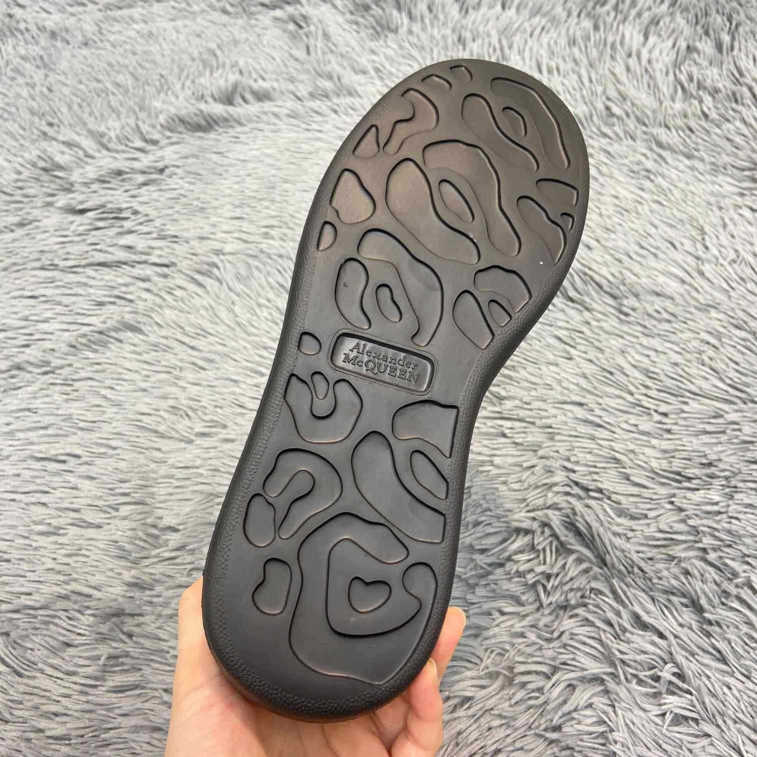 Alexander Mqueen Oversized Sneaker In Black - PerfectKickZ