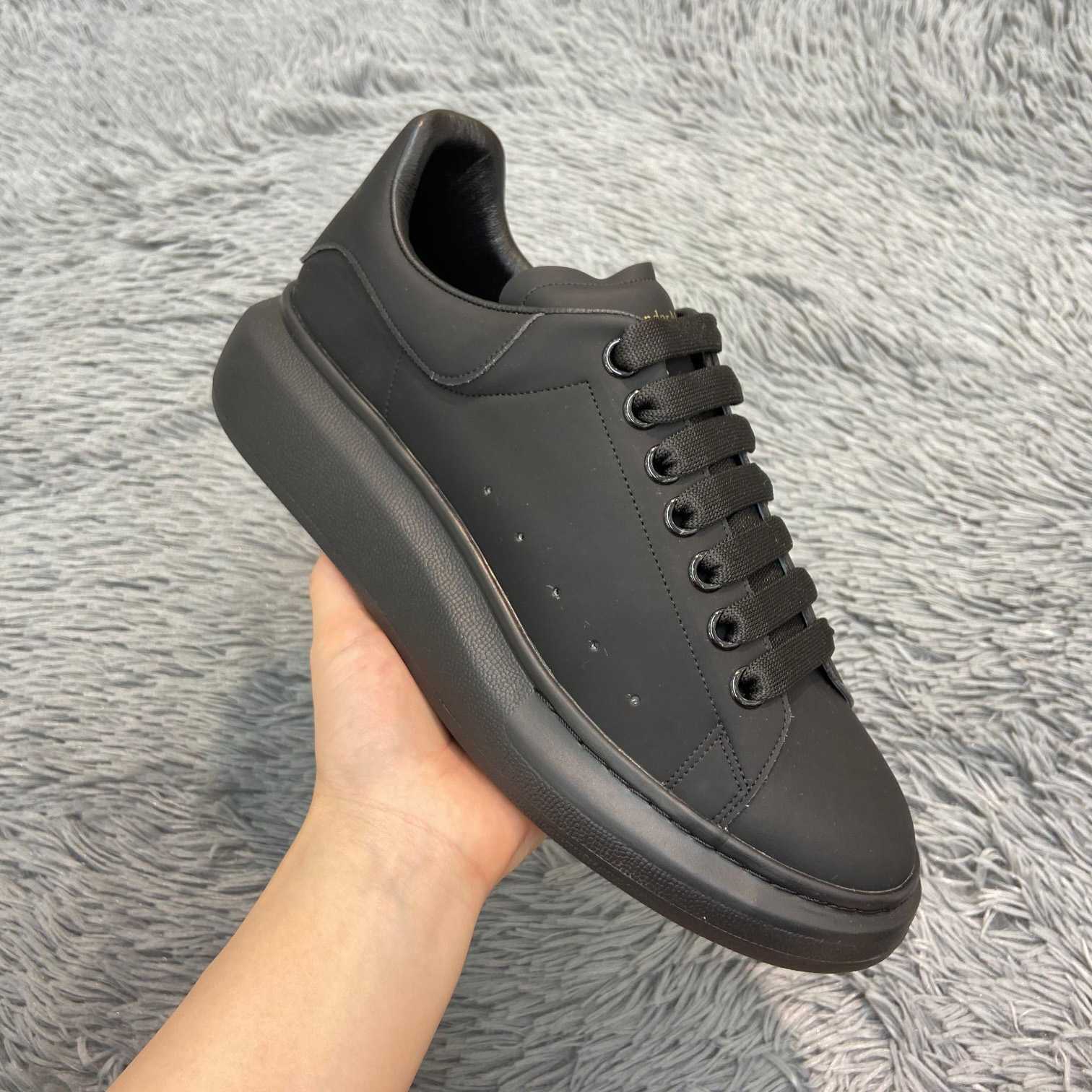 Alexander Mqueen Oversized Sneaker In Black - PerfectKickZ
