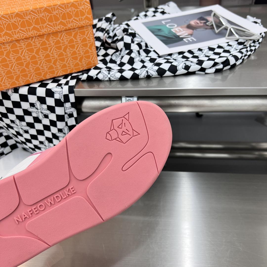 Naked Wolfe Slider Baby Pink - PerfectKickZ