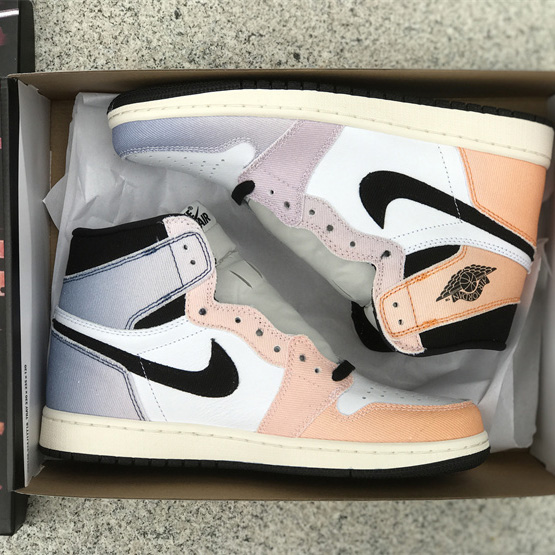 Air Jordan 1 High OG “Skyline” Sneaker              DX0054-805 - 