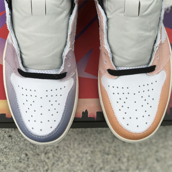 Air Jordan 1 High OG “Skyline” Sneaker              DX0054-805 - 