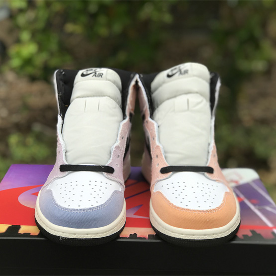 Air Jordan 1 High OG “Skyline” Sneaker              DX0054-805 - 