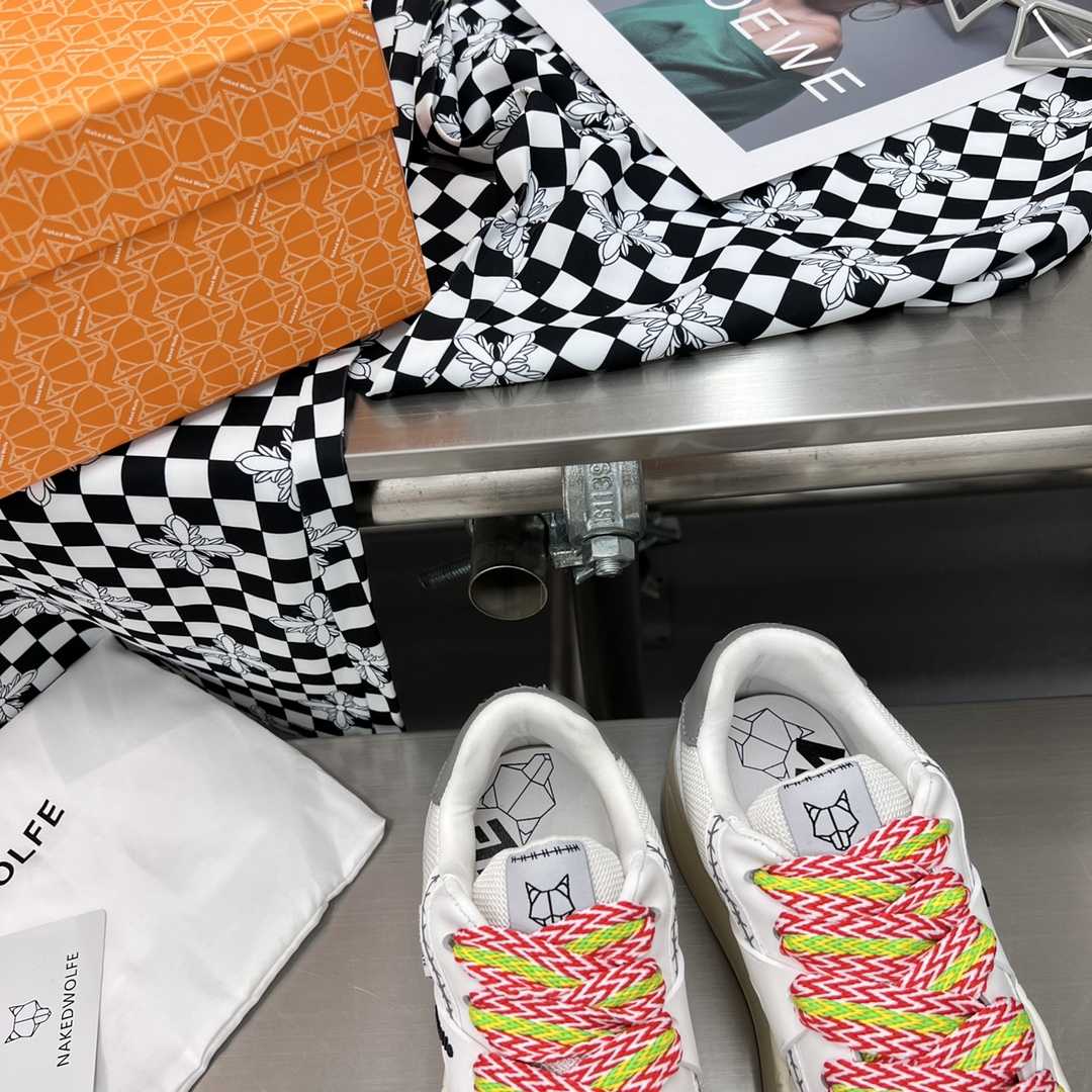 Naked Wolfe Slider White - PerfectKickZ
