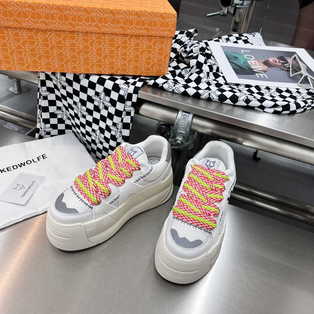 Naked Wolfe Slider White - PerfectKickZ