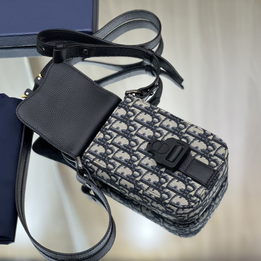 Dior Saddle Vertical Pouch With Strap  - PerfectKickZ