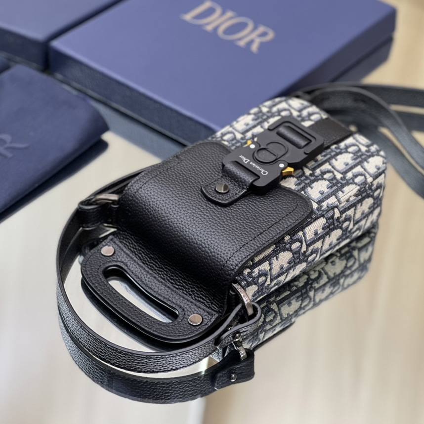 Dior Saddle Vertical Pouch With Strap  - PerfectKickZ