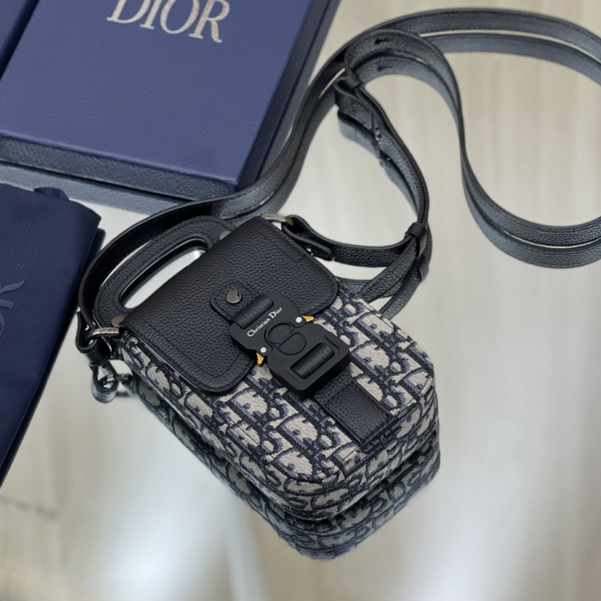 Dior Saddle Vertical Pouch With Strap  - PerfectKickZ