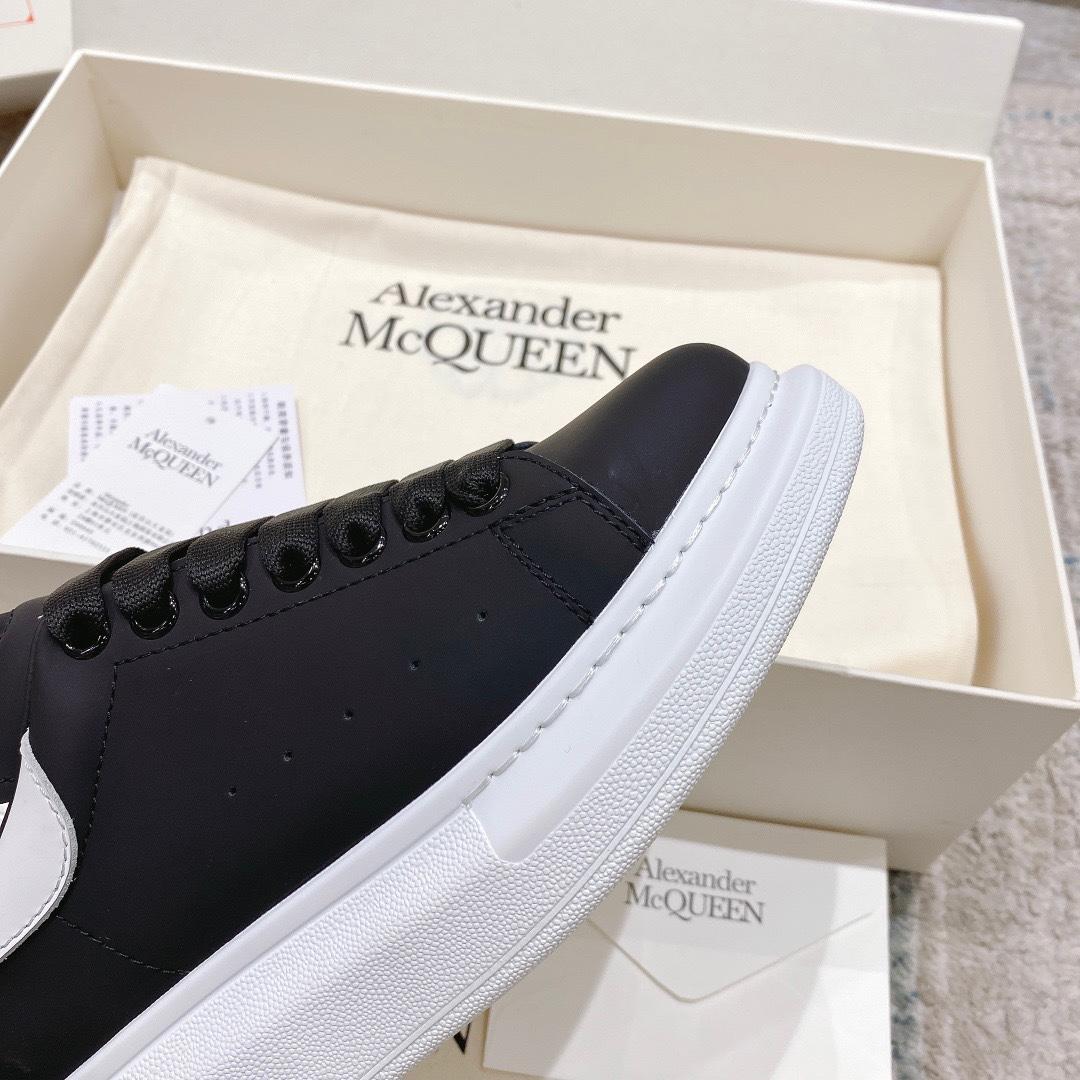 Alexander Mqueen Oversized Sneaker in Black - PerfectKickZ
