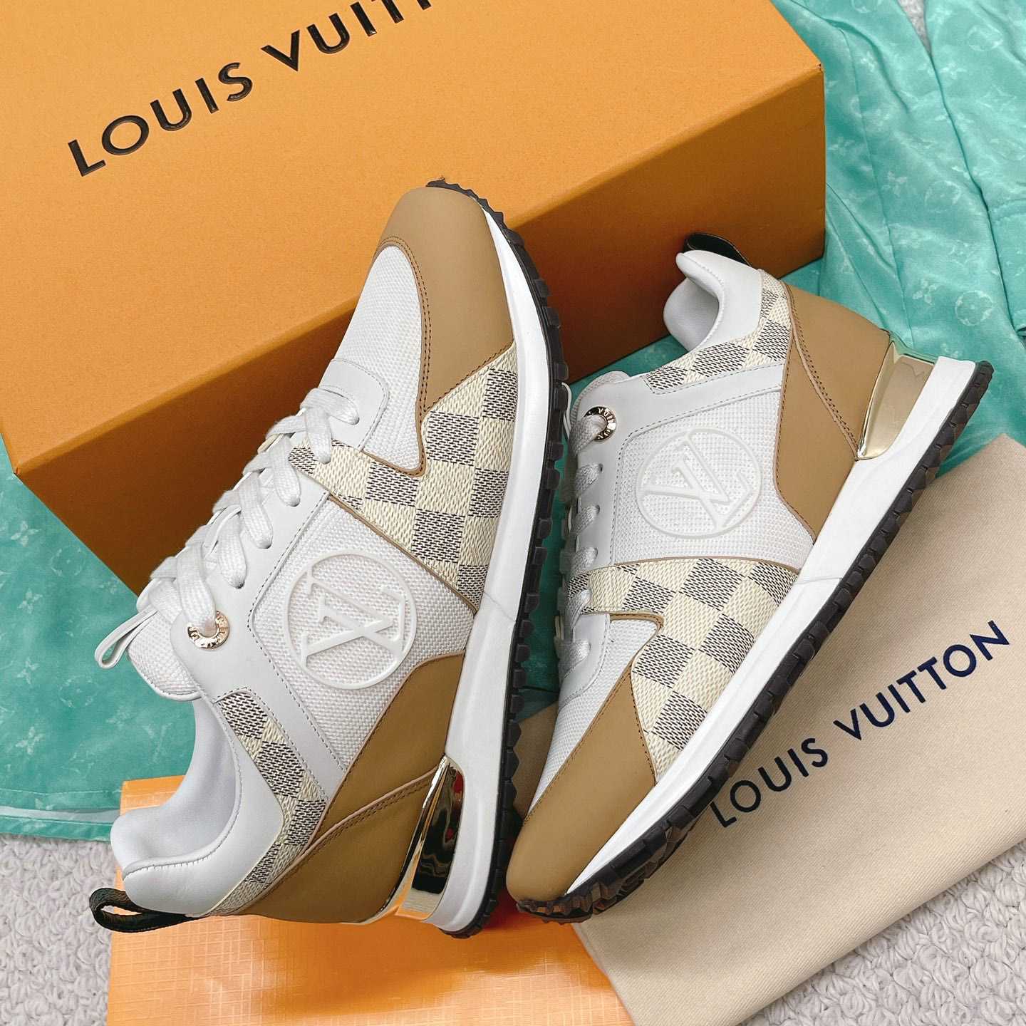 Louis Vuitton Run Away Sneaker      1AAWFD - PerfectKickZ
