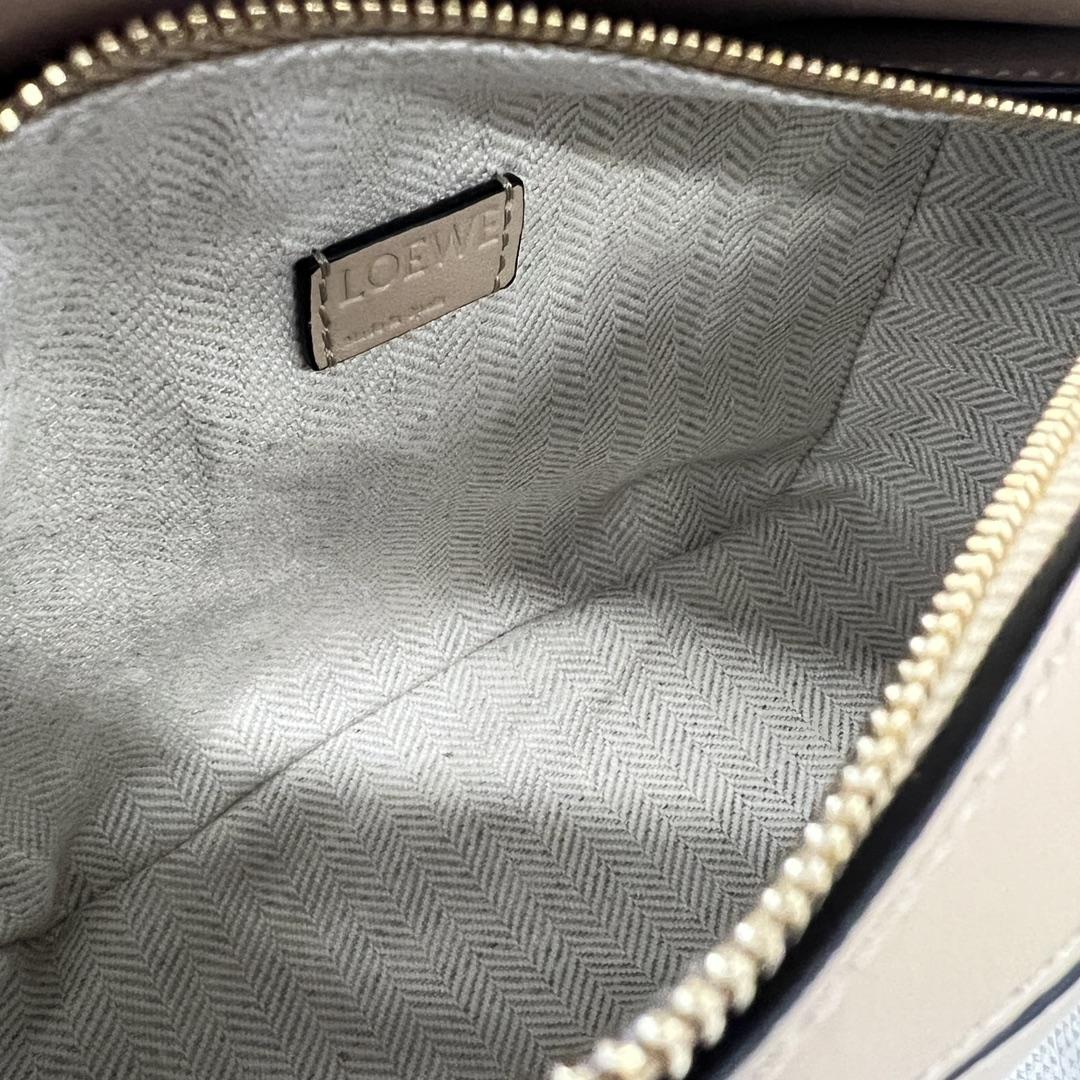 Loewe Mini Puzzle Bag In Classic Calfskin - PerfectKickZ