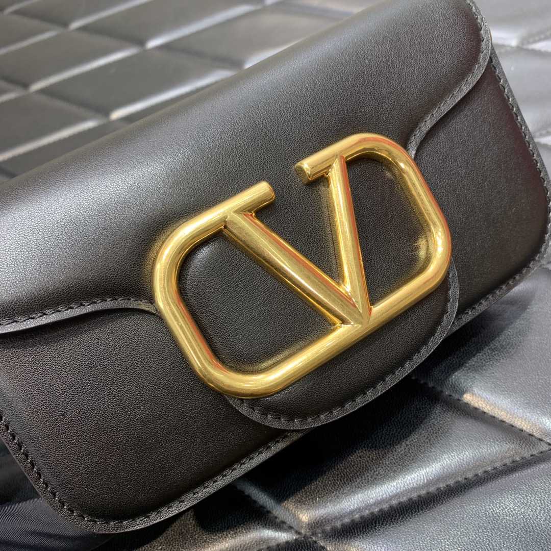 Valenti Locò Small Shoulder Bag In Calfskin - PerfectKickZ