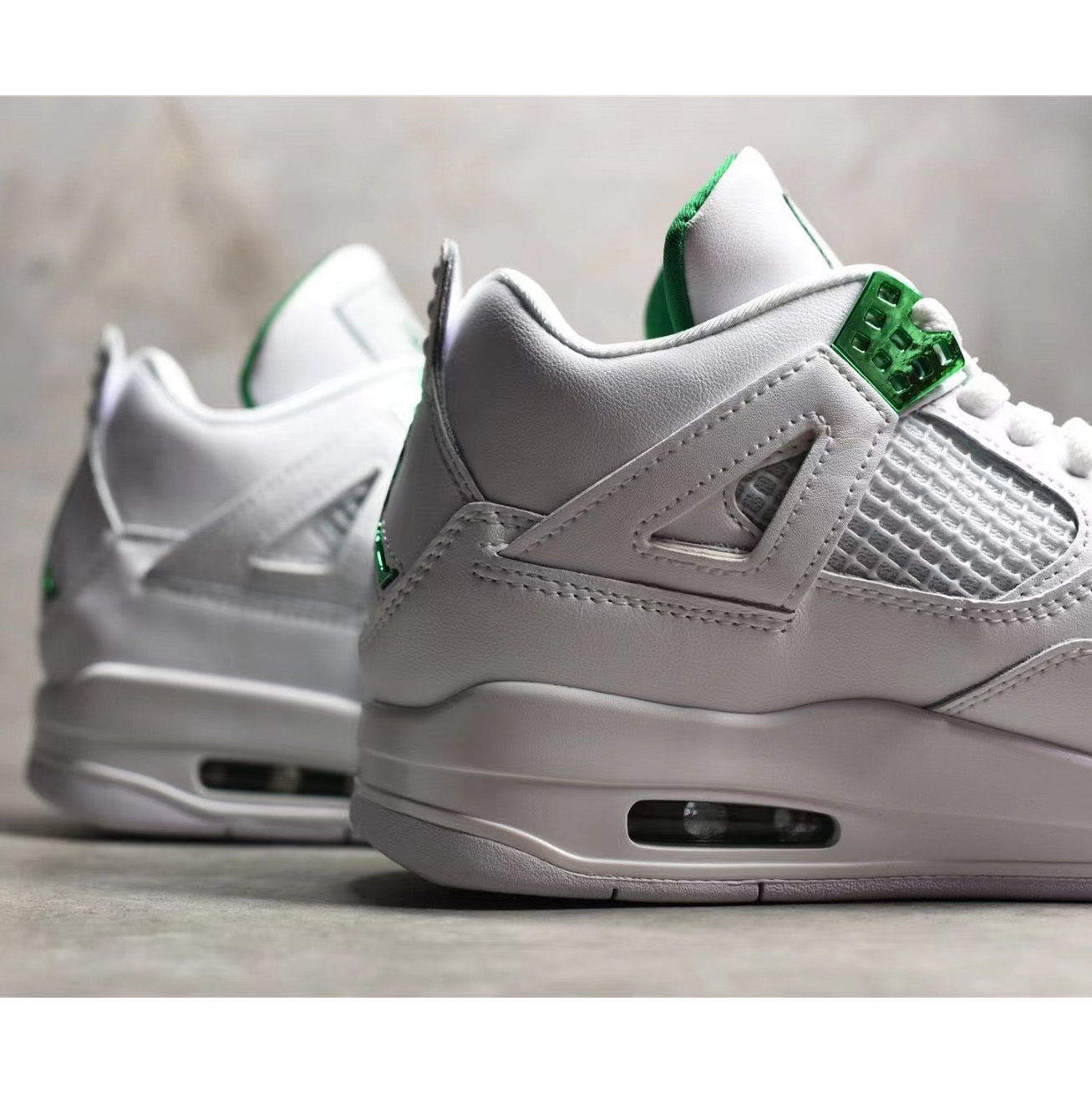 Air Jordan 4 Retro Sneaker      ct8527-113 - PerfectKickZ