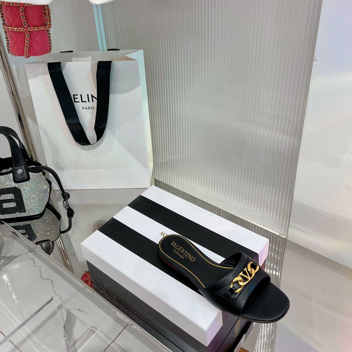 Valenti Garavani VLogo Leather Slides - PerfectKickZ