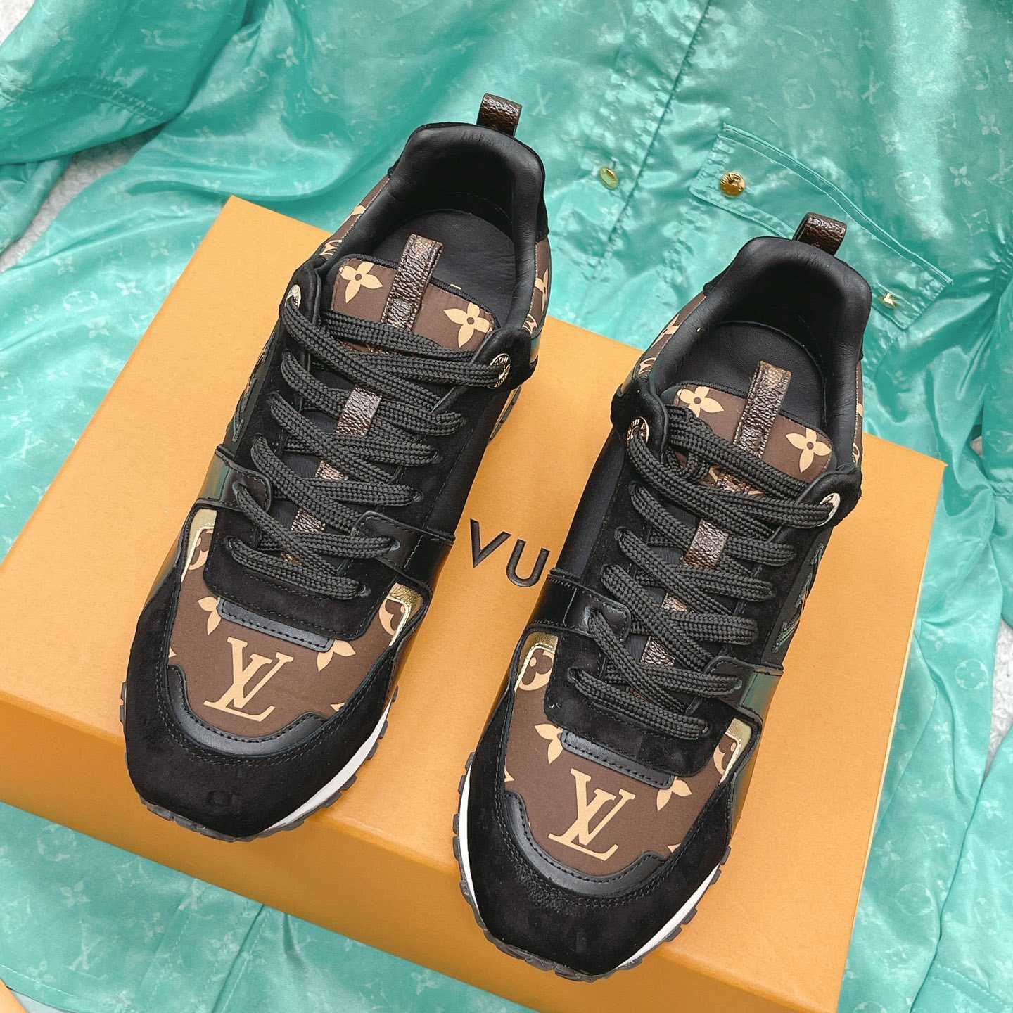 Louis Vuitton Run Away Sneaker      1AAP3D - PerfectKickZ